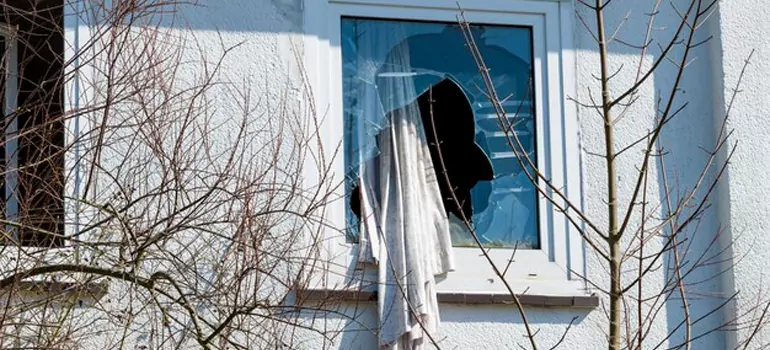 Storm Window Installation Contractors in Moncton, New Brunswick